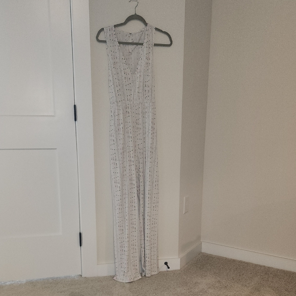 Elegant White Sleeveless Jumpsuit